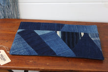 Load image into Gallery viewer, Inidgo Patchwork Trivets