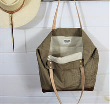 Load image into Gallery viewer, Sashiko Stitch Tote
