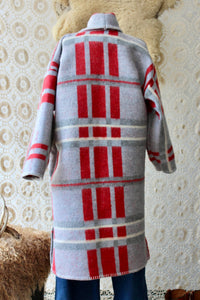 The Highlands Foundry Grey + Red Blanket Duster THF142