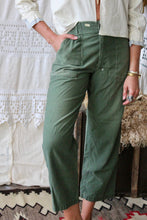 Load image into Gallery viewer, HF233 Vintage Army Fatigue Pants Selected By The Highlands Foundry