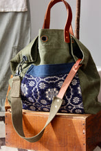 Load image into Gallery viewer, HF151 The Highlands Foundry Heritage Duffle Weekender Bag