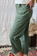 Load image into Gallery viewer, HF233 Vintage Army Fatigue Pants Selected By The Highlands Foundry