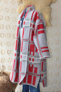 The Highlands Foundry Grey + Red Blanket Duster THF142