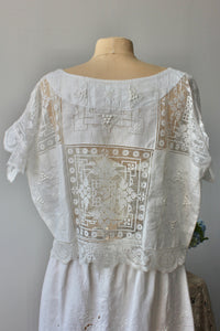 The Highlands Foundry White Linen Embroidered + Lace Box Top THF64