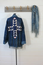 Load image into Gallery viewer, Indigo Quilt Back Jacket