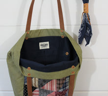 Load image into Gallery viewer, Military Quilt Patch Tote