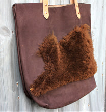 Load image into Gallery viewer, Shearling + Leather Tote